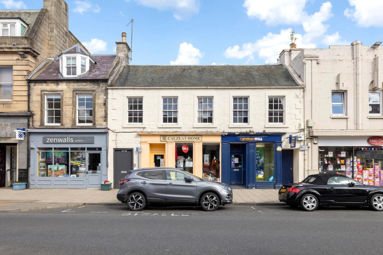 2 Bedroom On High Street Apartment Peebles